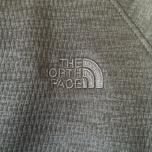 NorthFace zipped up vest - Picture 2 of 9